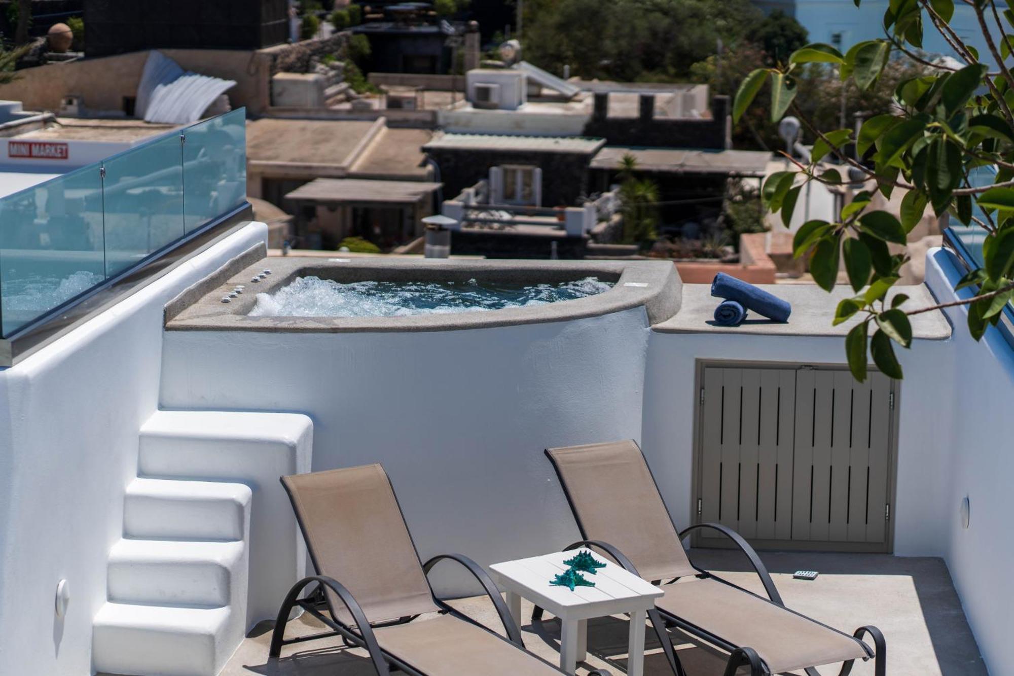New Yiota Collection 4 & 4 Prive Jacuzzi Vilă *